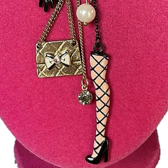 RARE Vintage! BETSEY JOHNSON Paris Is Always A Good Idea Drop Charm Necklace. - Picture 13 of 17